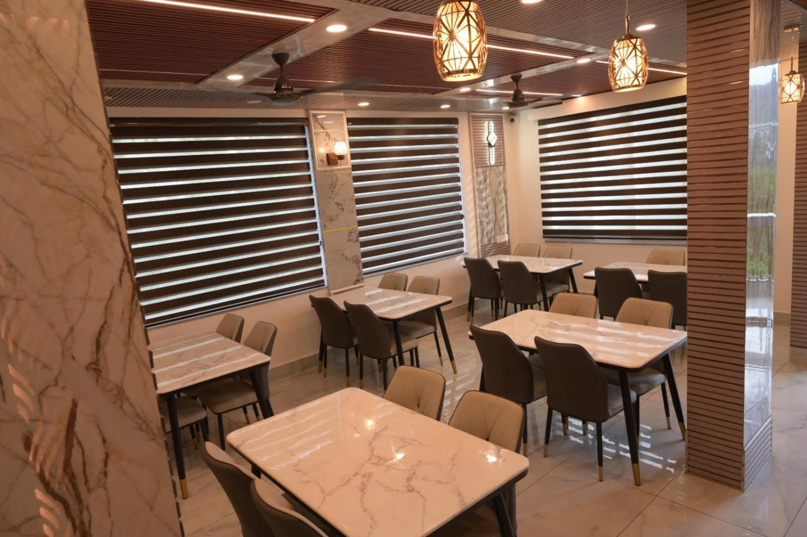 Hotel Udit Inn Rudraprayāg Zewnętrze zdjęcie