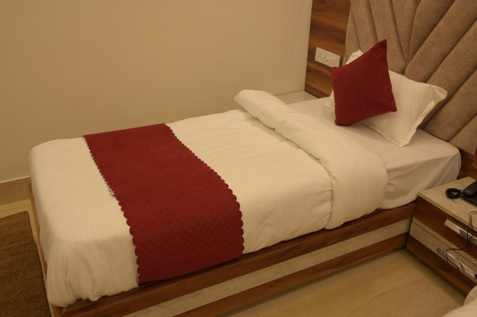 Hotel Udit Inn Rudraprayāg Zewnętrze zdjęcie